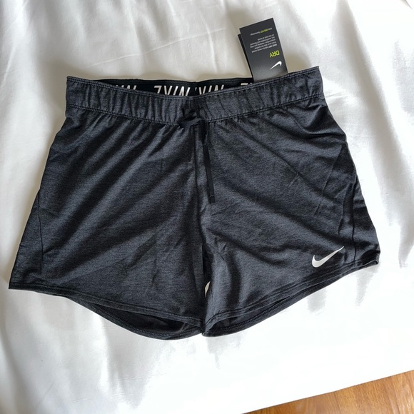 Nike dry fit shorts - Picture 2 of 5